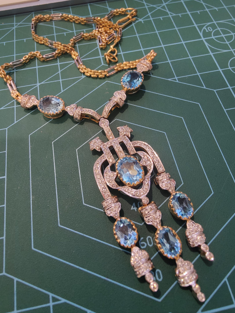 Nutan Pendant to Sautoir